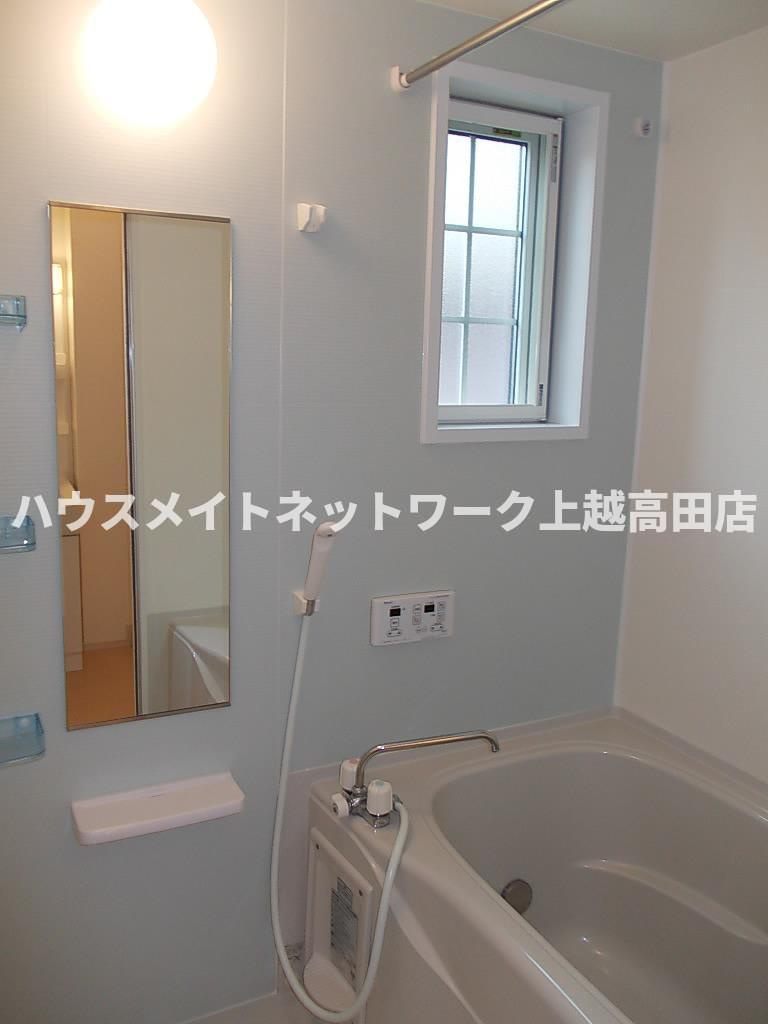 アルカンシェルＡの浴室|追焚機能付