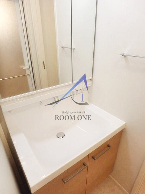 ローダンセ田園調布の洗面所|独立洗面台です。