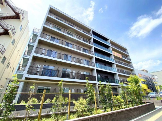 LOC’S YOKOHAMA BAYSIDEの外観