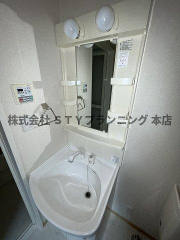 仲介手数料０円！エントピアヤダⅡの独立洗面台