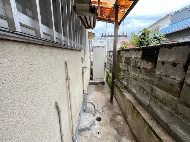 木戸貸家のバルコニー