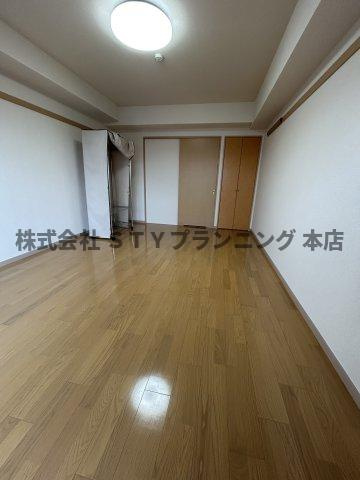 仲介手数料０円！グランダール吹上の居間・リビング