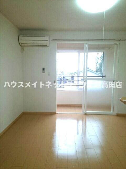 エレガンシア・ＫＯＫＵＨＵの居間・リビング|ＬＤＫ