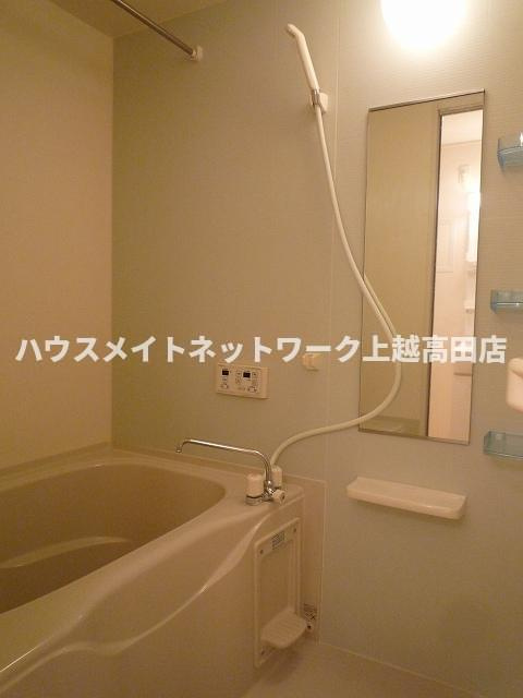 エレガンシア・ＫＯＫＵＨＵの浴室|追焚機能付