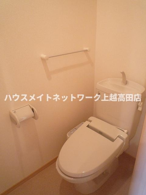 エレガンシア・ＫＯＫＵＨＵのトイレ|温水洗浄暖房便座