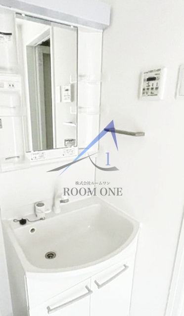 クラリッサ　横浜　ロッソの洗面所|洗面台です。