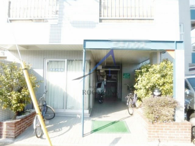 ミキハウスのエントランス|エントランスです。