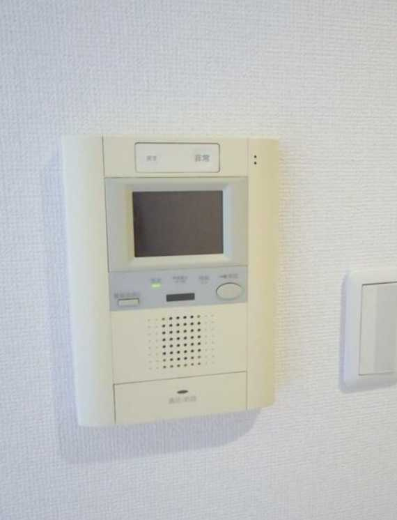 レグノ・スイート三軒茶屋　分譲賃貸　ウォークインクローゼット　ルーフバルコニーのセキュリティ