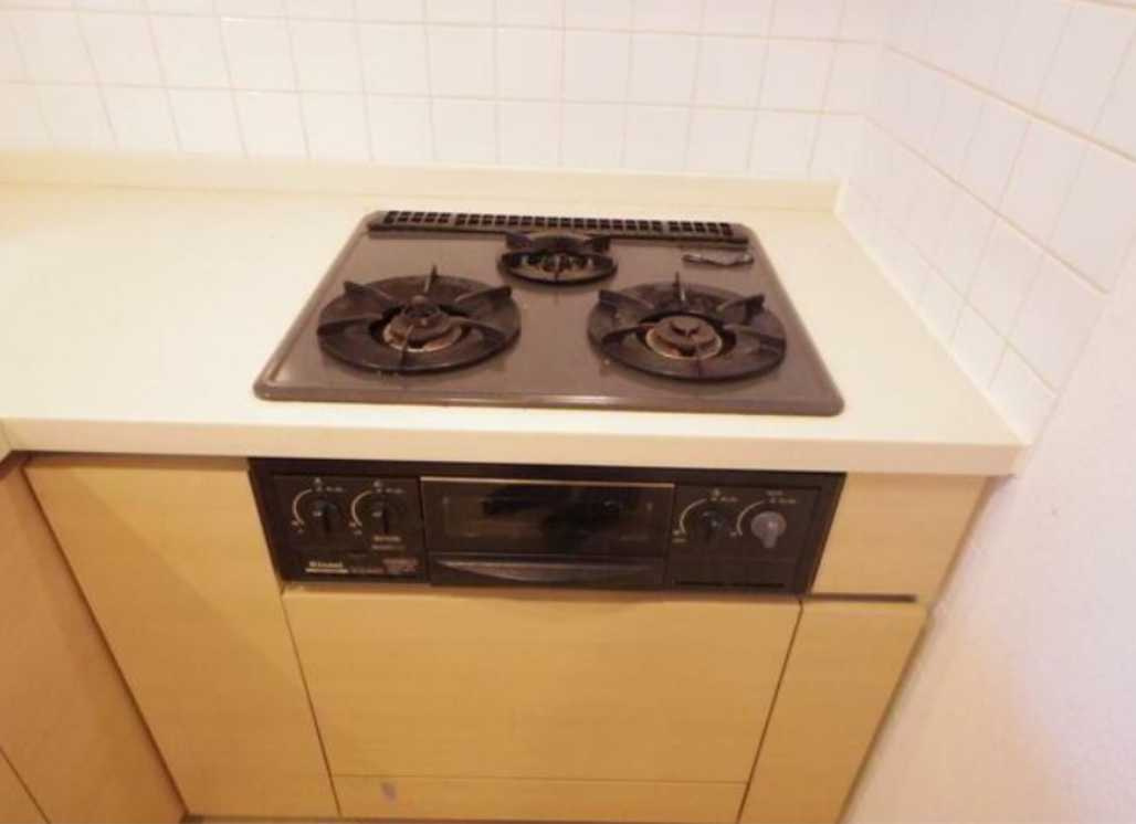 レグノ・スイート三軒茶屋　分譲賃貸　ウォークインクローゼット　ルーフバルコニーのキッチン