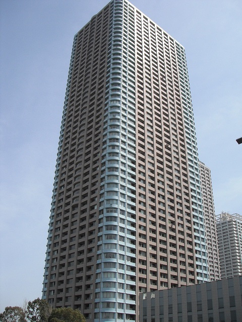 センチュリーパークタワーの外観