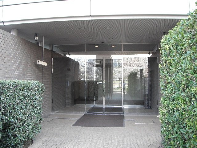 センチュリーパークタワーのエントランス
