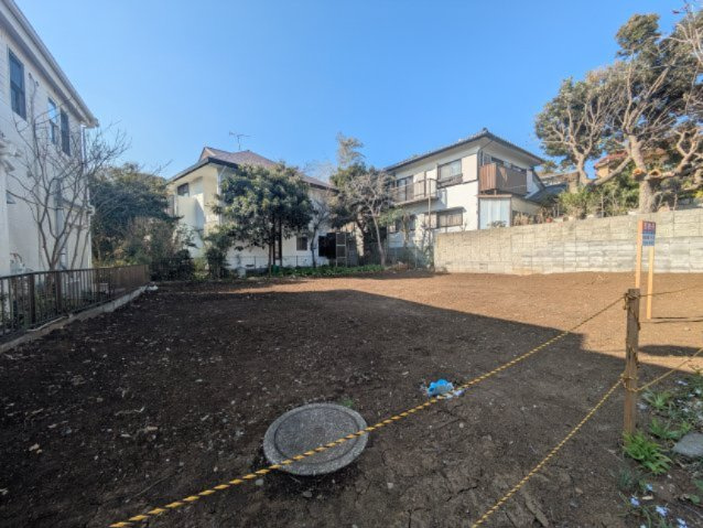 鎌倉山　閑静な住宅街　陽当たり良好の外観|整形地