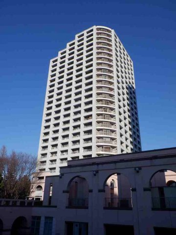 西戸山タワーホウムズノースタワーの外観