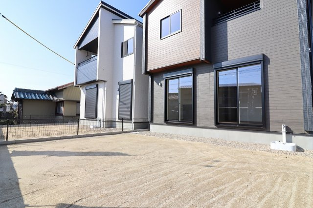 津島市南本町７丁目の新築一戸建の庭|◇庭◇　　南面で陽当り良好な広々庭付き♪
