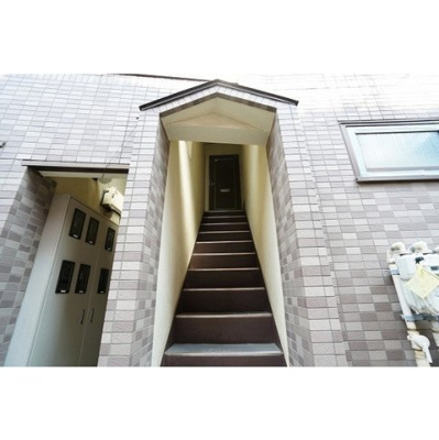 【エントランス】 | スタークイン大島 | エントランス階段