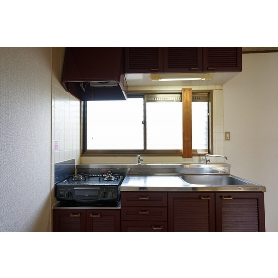 ベルゾーネ小林のキッチン|ガスコンロは残置物です