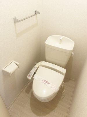 温水洗浄機能付きのトイレ