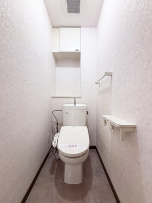 温水洗浄機能付きのトイレ
