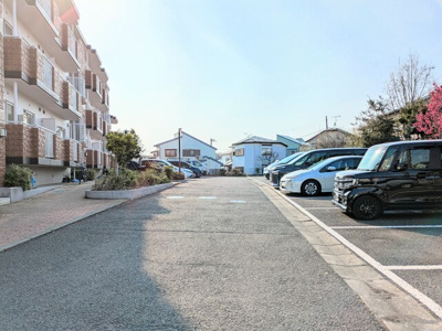 ★敷地内駐車場★（有料・要空き確認）