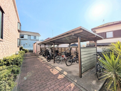 屋根付き駐輪場