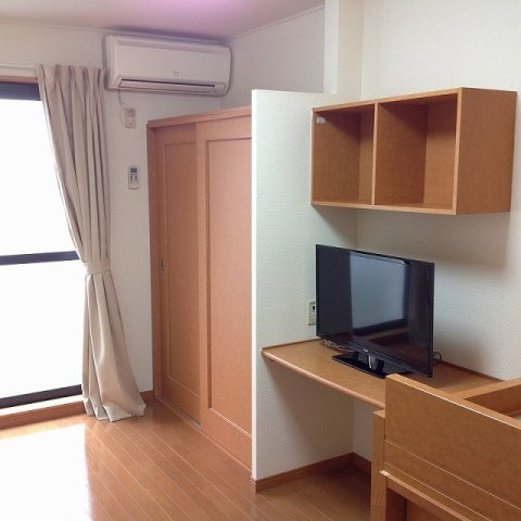 レオパレスＷｉｓｈの居間・リビング