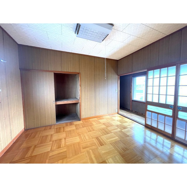 瑞穂市牛牧の一戸建ての居間・リビング