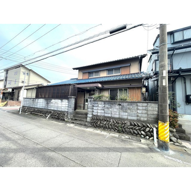 瑞穂市牛牧の一戸建ての外観