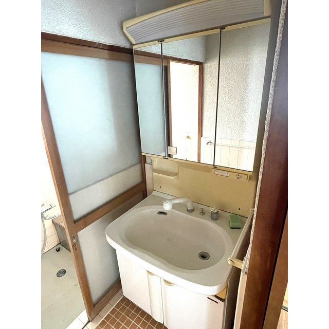 瑞穂市牛牧の一戸建ての洗面所