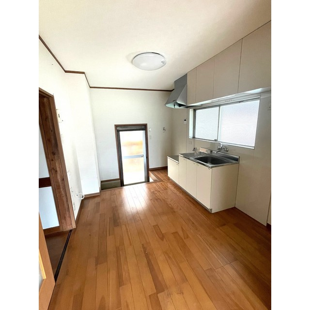 瑞穂市牛牧の一戸建ての居間・リビング