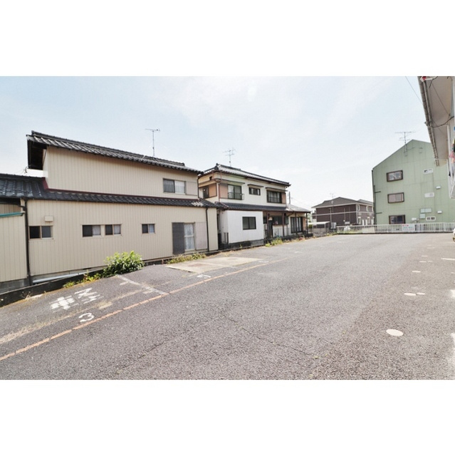 丸野ハイツの駐車場