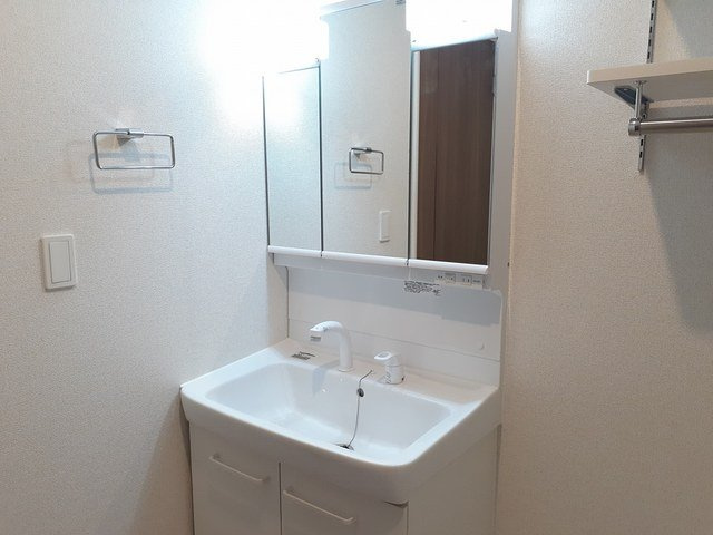 イルクオーレⅡの洗面所|スペースが確保できる洗面所です