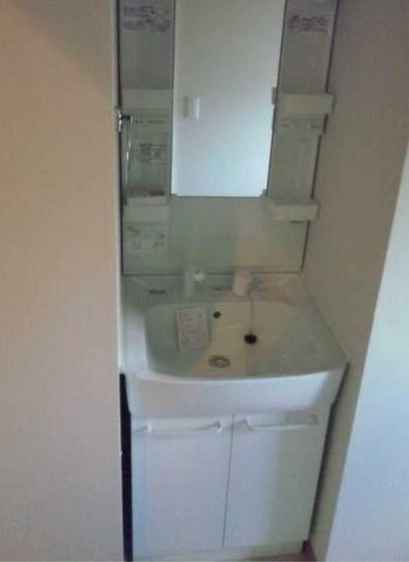 エミール上馬　南向き　南西角部屋　オートバスの洗面所