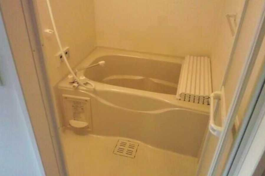 エミール上馬　南向き　南西角部屋　オートバスの浴室