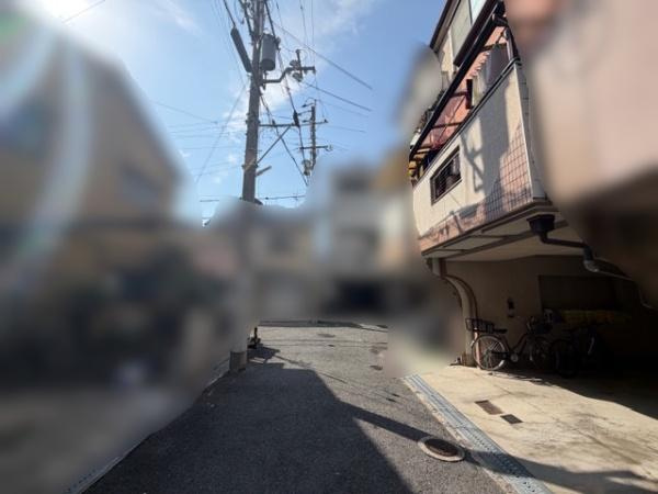 【前面道路含む現地写真】