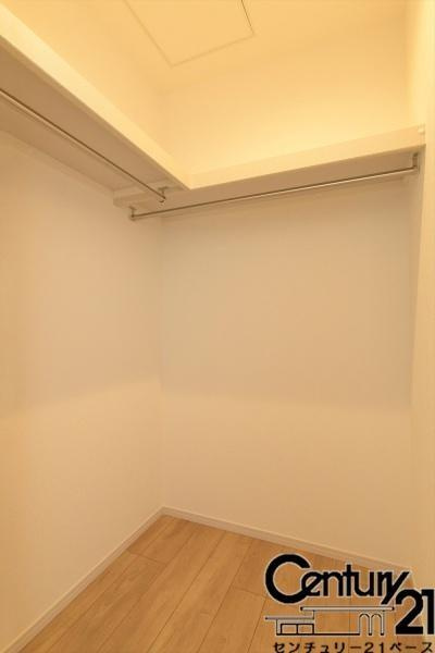 葛城市林堂の新築一戸建の内観：施工例|■広々としたＷＣＬを完備！大きな荷物も楽々収納！■