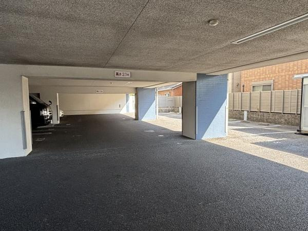 フレスト岡崎井田町の駐車場|敷地内駐車場です。