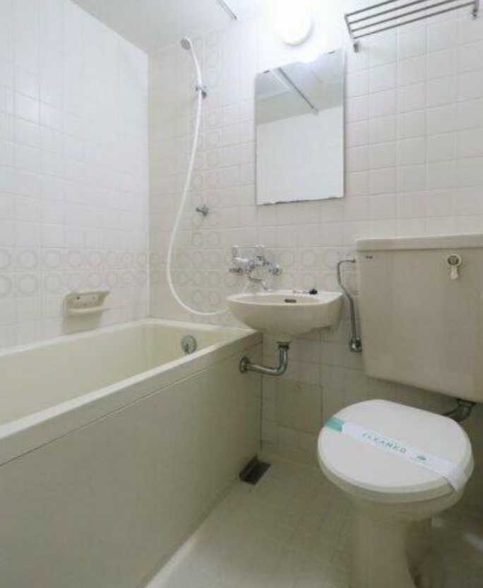 ライオンズマンション三軒茶屋第6　分譲賃貸　高層階　オートロックの浴室