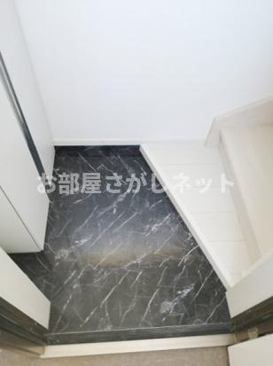 ガーデンテラス三軒茶屋の玄関