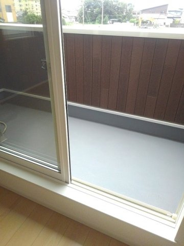 ゼファー川原崎のバルコニー