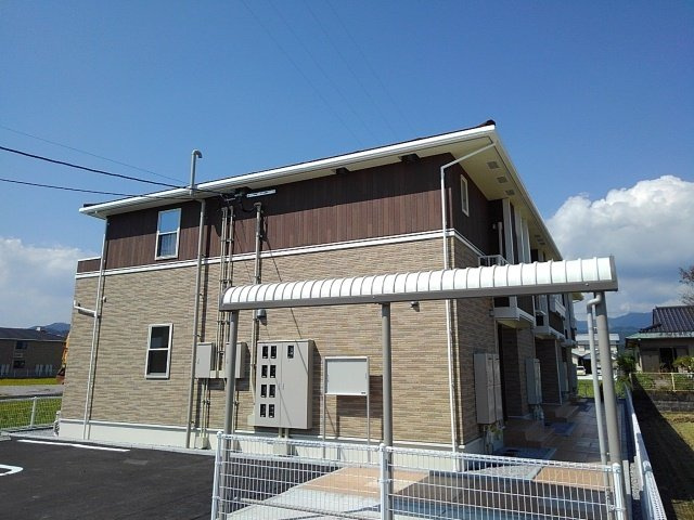 ゼファー川原崎の外観
