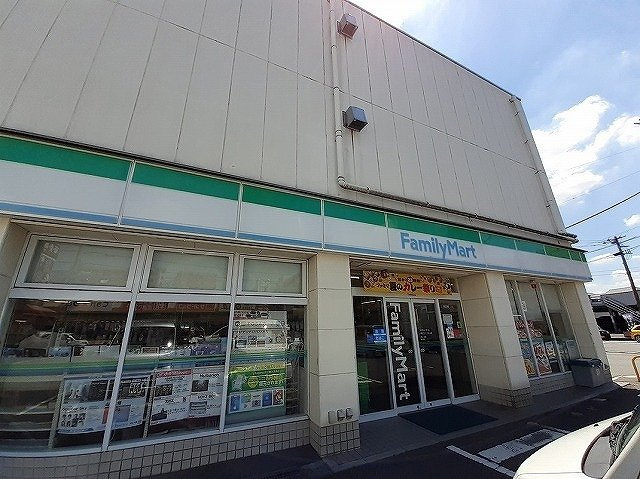 グランシャトー武蔵藤沢Ｂの周辺|ファミリーマート 入間グリーンまで750m
