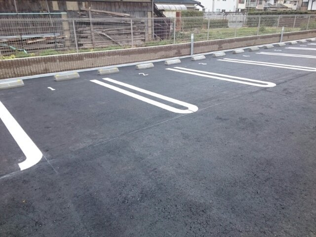 グランメゾンの駐車場