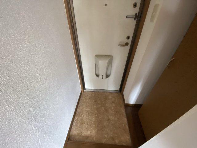 サンライズ城南の玄関
