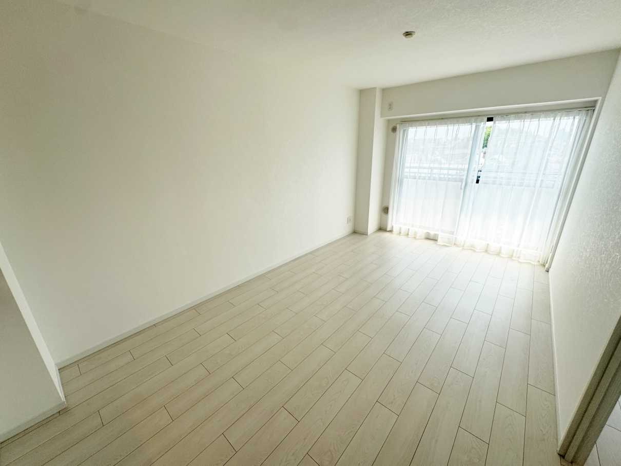 マイキャッスル東長崎の洋室