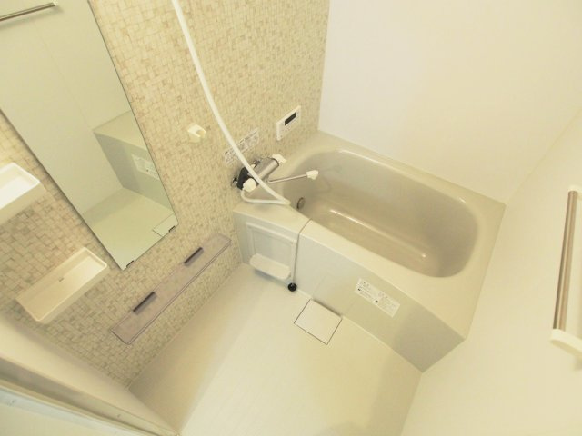 セブンプロート坂西の浴室