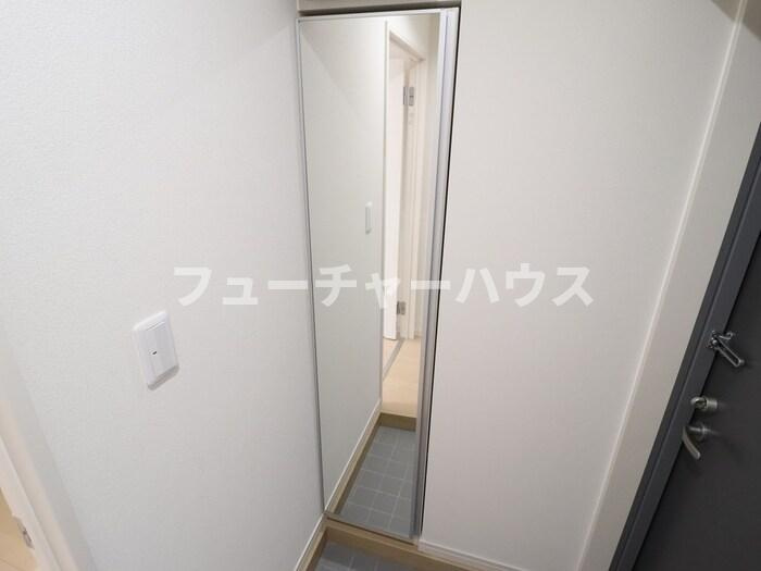 アーバニズム小美玉レジデンスの玄関