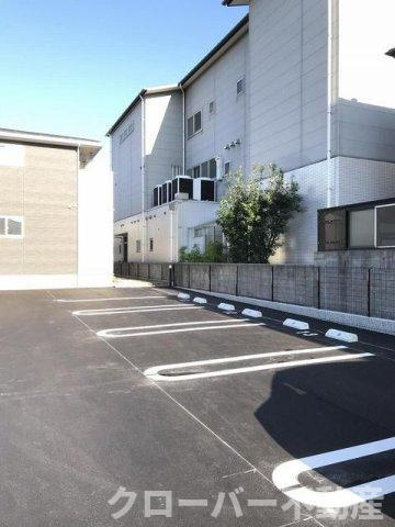 ＥＩＧＨＴ福島Ｂの駐車場