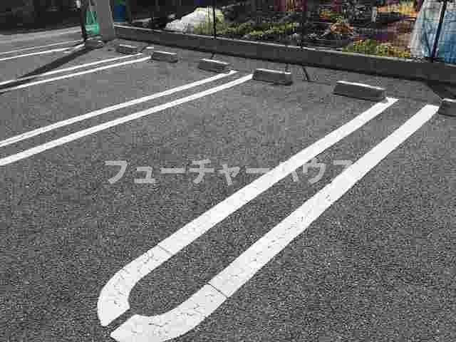 クラール泉　Ｂの駐車場