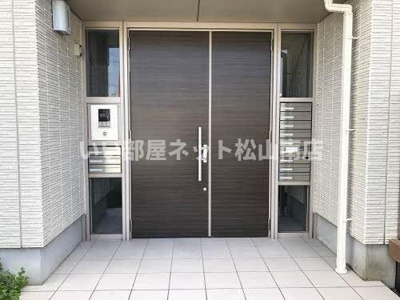 【エントランス】 | ローズガーデン三上