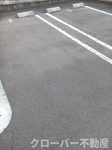 アンドーレ中道Ａの駐車場